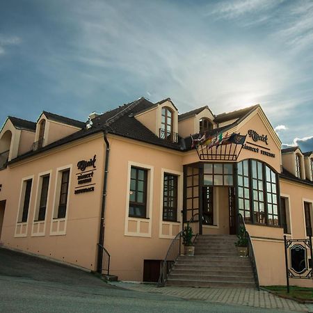 Zamecky Penzion Kopecek Hotel Rájec-Jestřebí Bagian luar foto